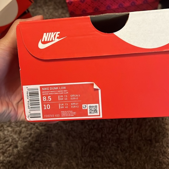 Nike Dunk Low - Picture 2 of 6